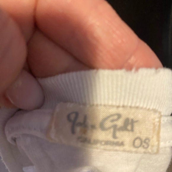 Vintage look Hong Kong tshirt in cream size medium - Picture 3 of 3